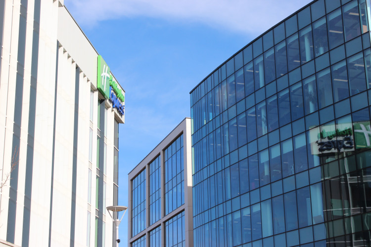 Here are five jobs available around Stockport as of 31 May 2025 - in sectors such as hospitality, health, and more (Image - Nub News)