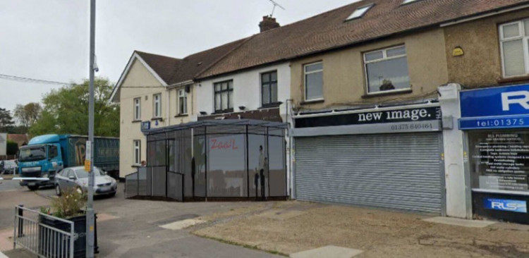 Zaal wanted to extend frontage. 