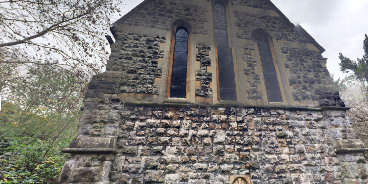 Grove Gardens Chapel is located in Richmond Old Cemetery, Lower Grove Road, Richmond (Image via Google Maps)