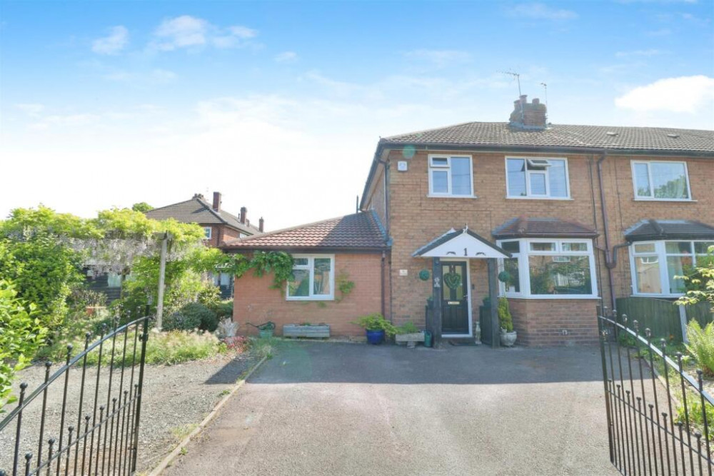 A rare opportunity to buy a three bedroom end terraced property with an adjoining self-contained annexe. (Stephenson Browne) A rare opportunity to buy a three bedroom end terraced property with an adjoining self-contained annexe. (Stephenson Browne)