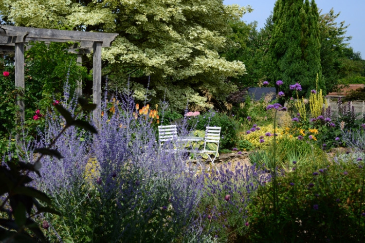 Kenilworth Gardens Open for Charity
