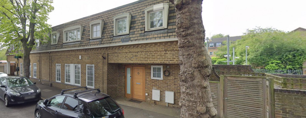 The proposed site is located on the land to the east of no.48 - 50 Ashley Road, Hampton (Image via Google Street View)