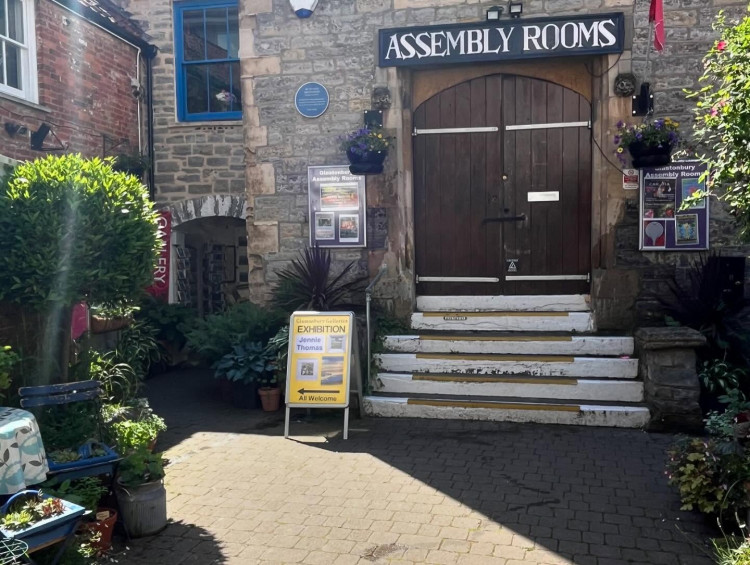 Glastonbury hosts a community clean-up on Sunday, 29 June, from 2 PM to 4 PM, preparing for the 2025 In Bloom. 