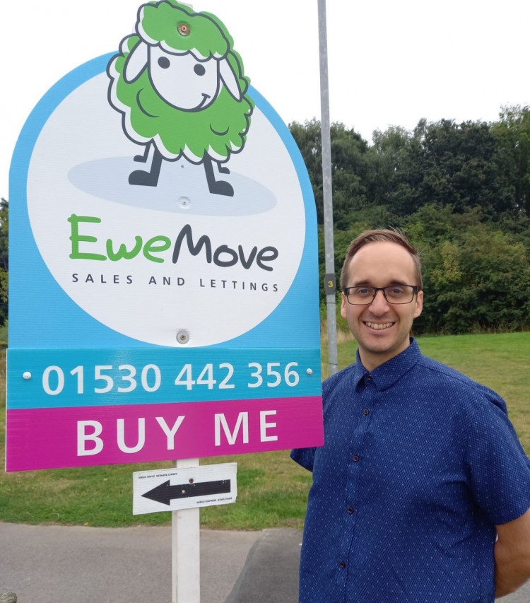 Ewe Move Sales and Letting Agents give advice for getting the most out of your sales contract and 'For Sale' board (Photo: Ewe Move)