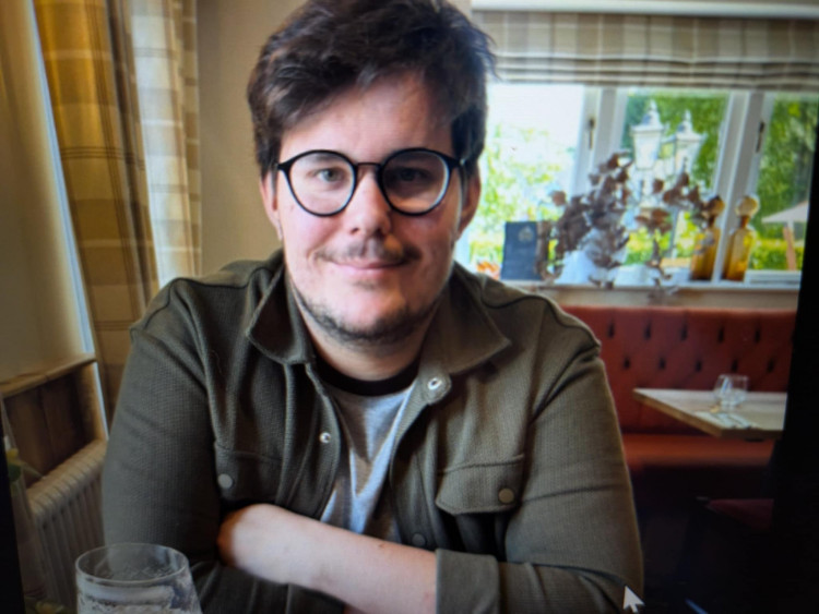 Pear Hospitality has made a donation to The Burnt Chef project in memory of Ross.   