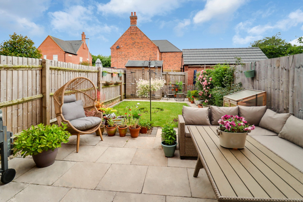 Imagine relaxing evenings in your private garden sanctuary Imagine relaxing evenings in your private garden sanctuary