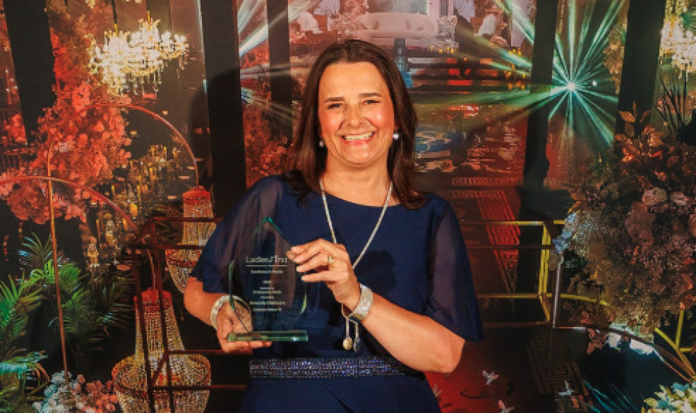 Warwickshire PR boss, Amanda Chalmers celebrates her own success alongside her clients at national awards (image via Everybody Smile Photography) Warwickshire PR boss, Amanda Chalmers celebrates her own success alongside her clients at national awards (image via Everybody Smile Photography)