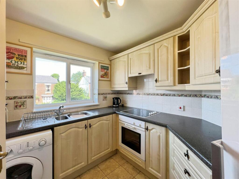 Kitchen (Credit: Stephenson Browne) Kitchen (Credit: Stephenson Browne)