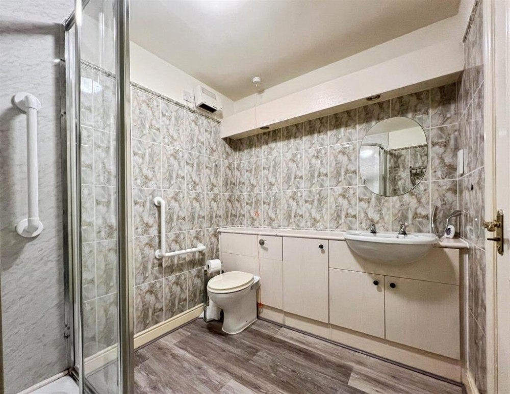 Shower room (Credit: Stephenson Browne) Shower room (Credit: Stephenson Browne)