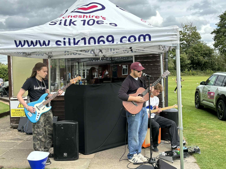  Crowds turned out to the family fun day at Alsager Golf and Country Club at the weekend. (Photo: Daz Antrobus) 