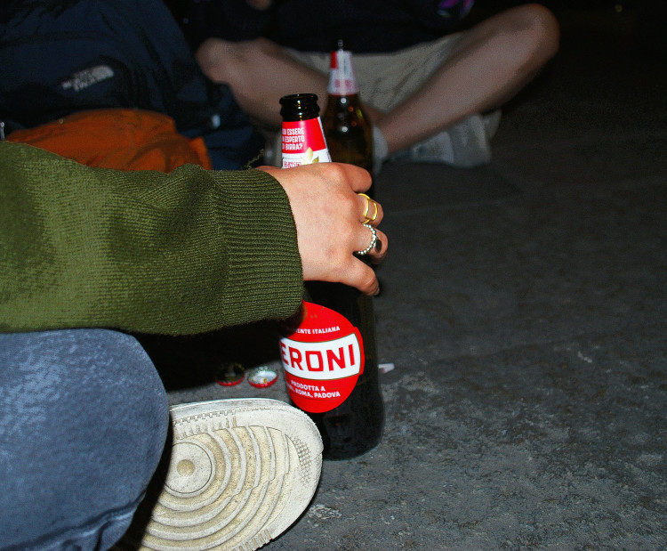Anti‑social behaviour in Shepton Mallet: 125 incidents reported in the past year (Photo: Unsplash) 