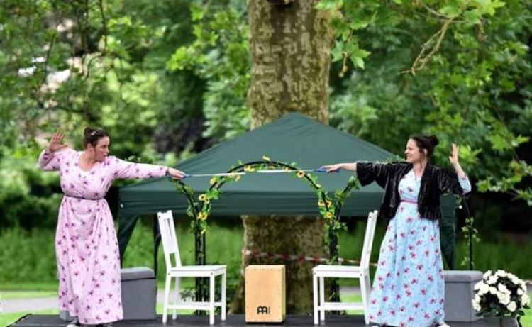 The Bishop’s Palace and Gardens in Wells welcomes The Pantaloons Theatre Company. 