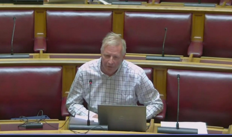 Cllr Simon Clifford