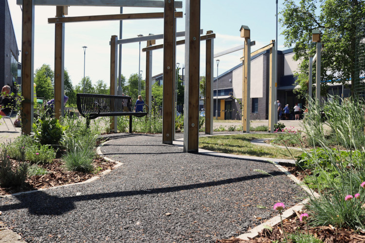 A new public garden has opened in Brinnington, commemorating the lives lost during the Covid-19 pandemic (Image - Stockport Council)