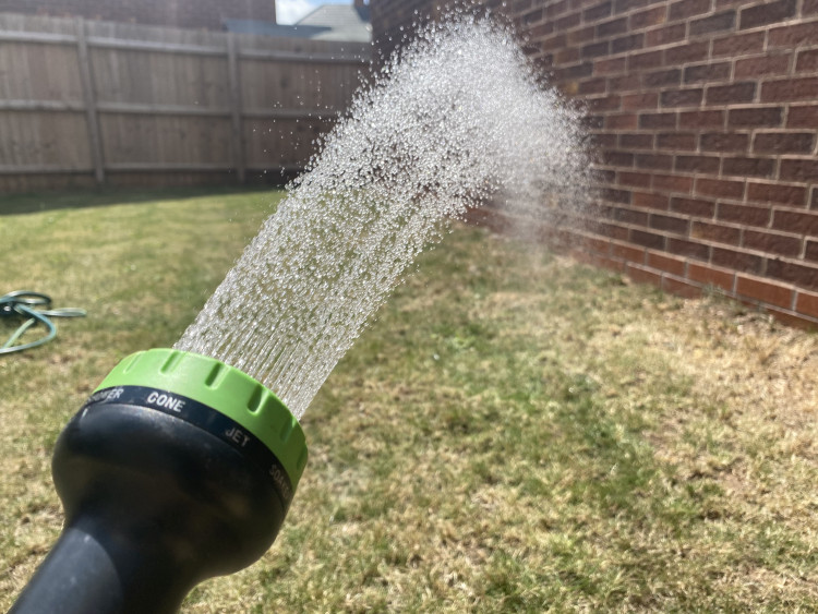 Severn Trent is asking customers to ditch the hosepipe (image by Nub News)