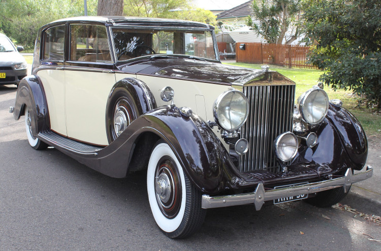 Over 20 pre-war Rolls Royces will be displayed at Wells Cathedral Green, showcasing models exclusively built before 1940.