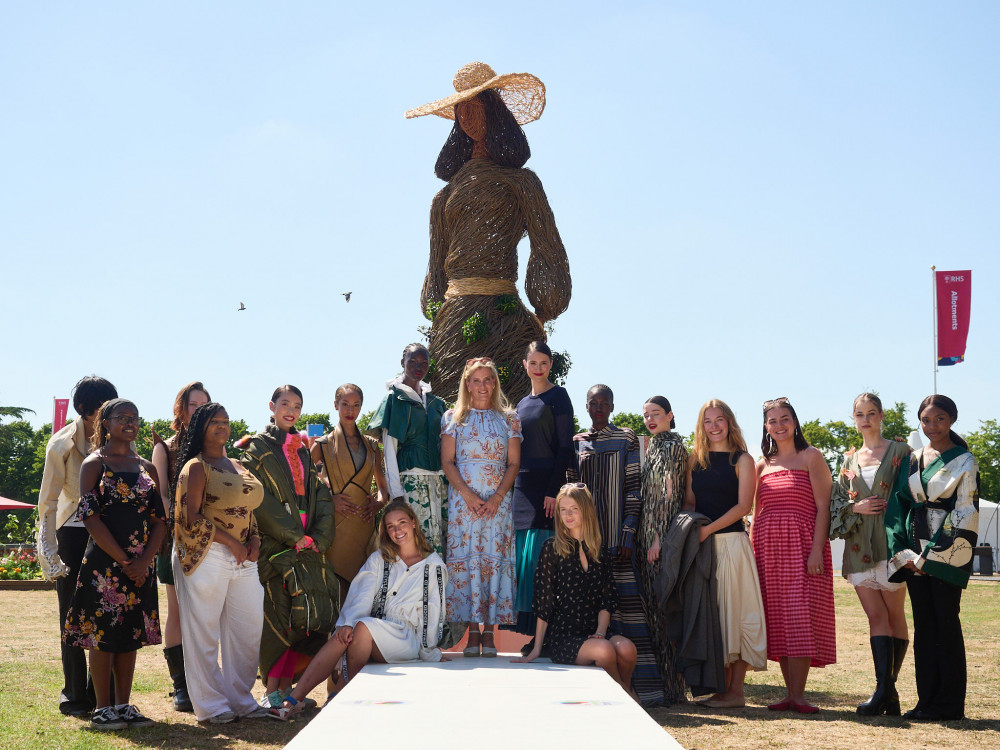 The Community Brain gave the Duchess of Edinburgh a tour of Hampton Cpurt Palace's Garden Festival yesterday (Credit: Oliver Monk / The Community Brain)