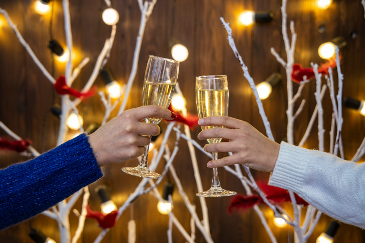 Somerset offers unique Christmas parties: immersive dinners, prison experiences, tribute nights, and traditional feasts.