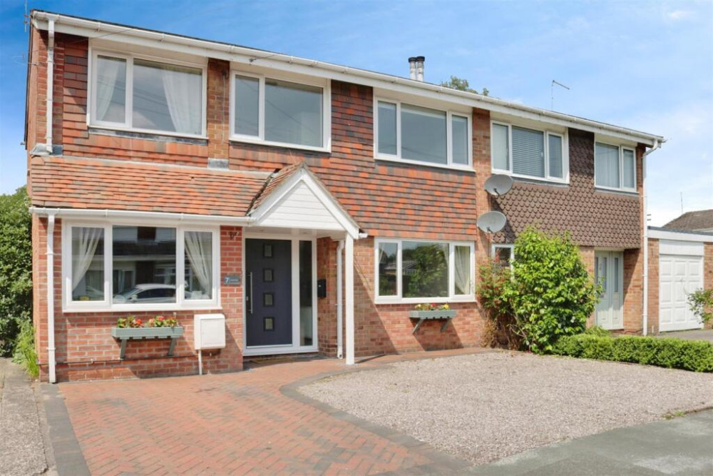 "A fantastic opportunity to purchase an extended four/five bedroom semi-detached family home."  (Stephenson Browne)