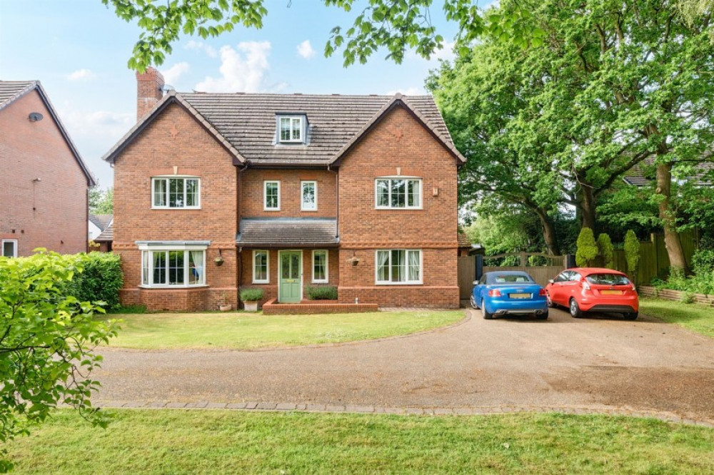 Impressive detached house on Emerald Drive in Sandbach. (Phot\os: Stephenson Browne) 