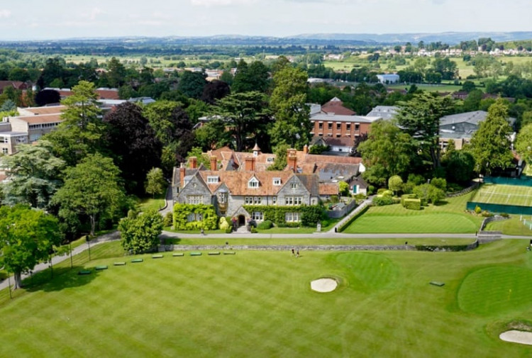 Millfield School is hiring a sous chef.