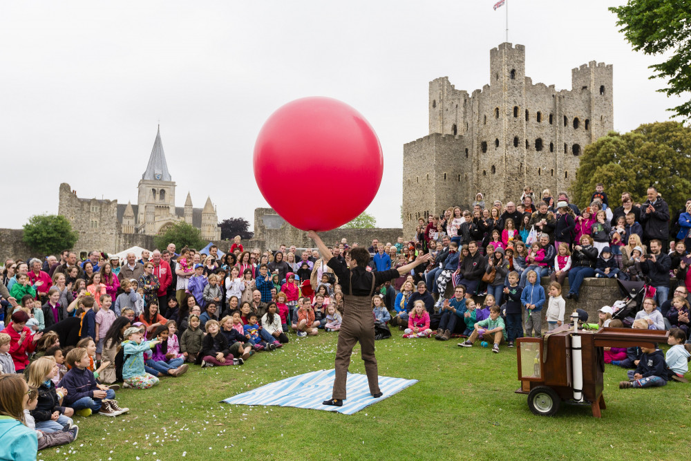 The Giant Balloon Show The Giant Balloon Show
