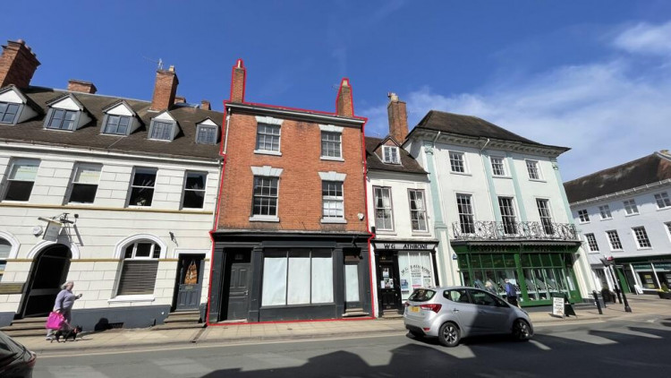 The unit on High Street is on the market for £520,000 (image via RightMove)