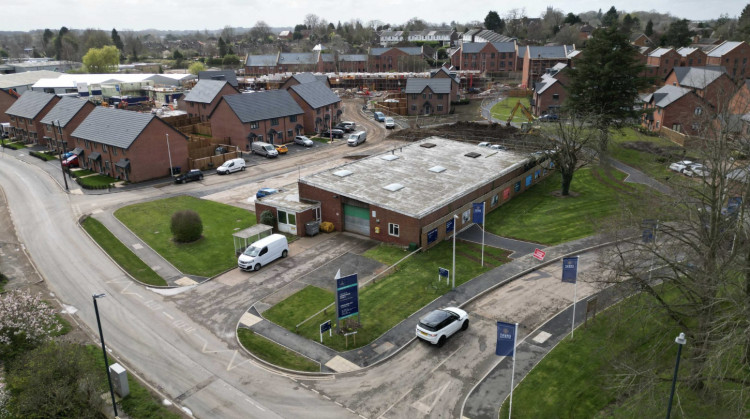 The former ambulance station in Warwick was sold for nearly £600,000 (images via Bromwich Hardy) 