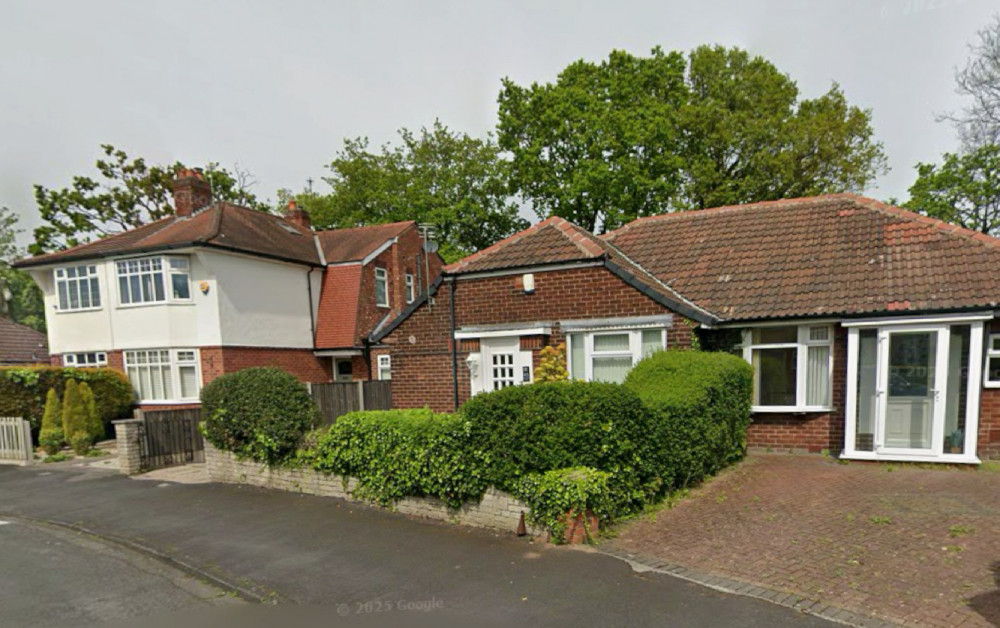 Police are attending the scene on Shakespeare Drive in Cheadle as they deal with an unexploded device (Image - Google Maps) Police are attending the scene on Shakespeare Drive in Cheadle as they deal with an unexploded device (Image - Google Maps)