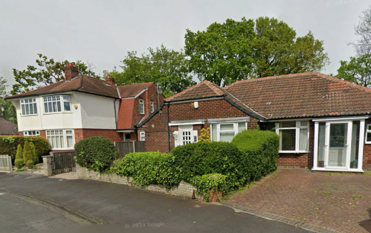 Police are attending the scene on Shakespeare Drive in Cheadle as they deal with an unexploded device (Image - Google Maps)