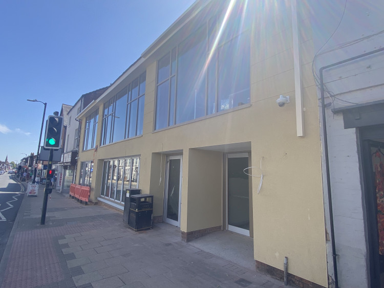 The scaffolding has been removed at Kenilworth's new Wetherspoon (image by Nub News)