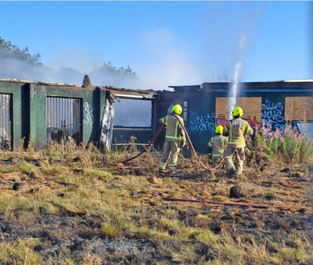 Fire crews from Kingston, Surbiton, and Wimbledon were called to the fire on Jubilee Way in Chessington (Credit: Nub News) Fire crews from Kingston, Surbiton, and Wimbledon were called to the fire on Jubilee Way in Chessington (Credit: Nub News)