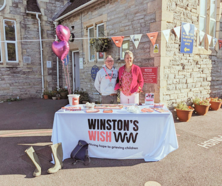 Paul James with headteacher of St John's Infant School in Glastonbury, Kerry Devane. (LL/DILY) 