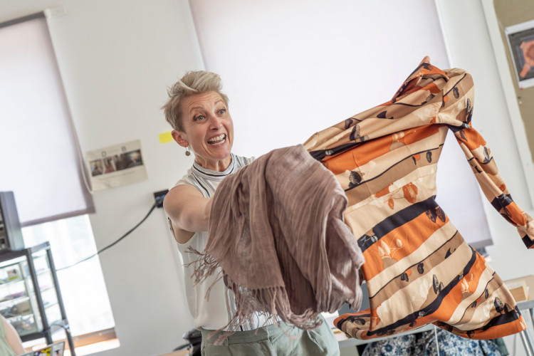 Hermione Gulliford during rehearsals of Poor Clare (credit: Ellie Kurttz).