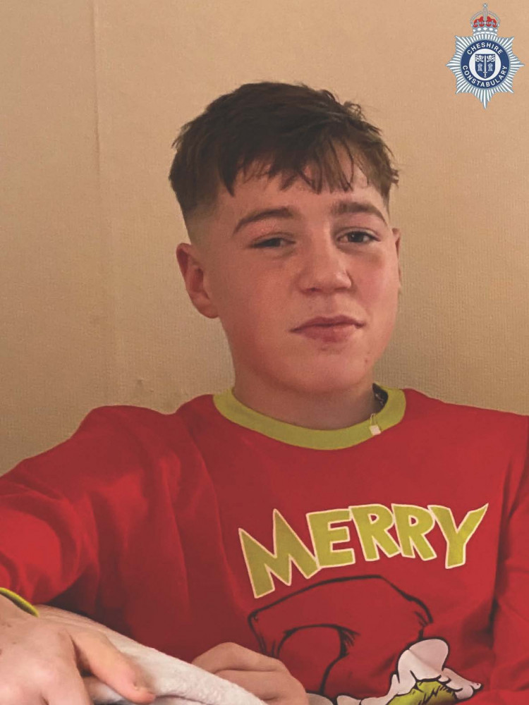 Kenzie Mason, 15, from Crewe, was last seen at 6pm on Wednesday 9 July (Cheshire Police).