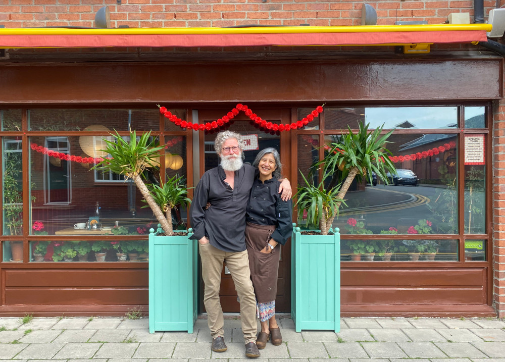Stephen and Rekha met in Chester over 30 years ago (Nub News) Stephen and Rekha met in Chester over 30 years ago (Nub News)