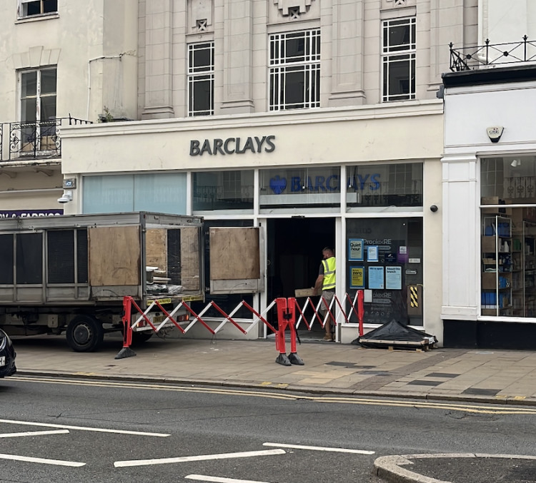 Leamington Barclays bank branch has temporarily closed for refurbishment (image via Nub News) 