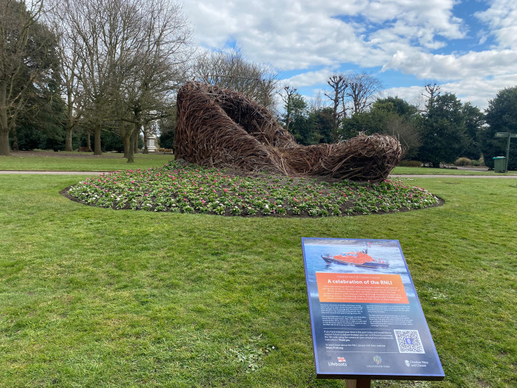 The green flag award scheme has presented the status to Grosvenor Park (Nub News)