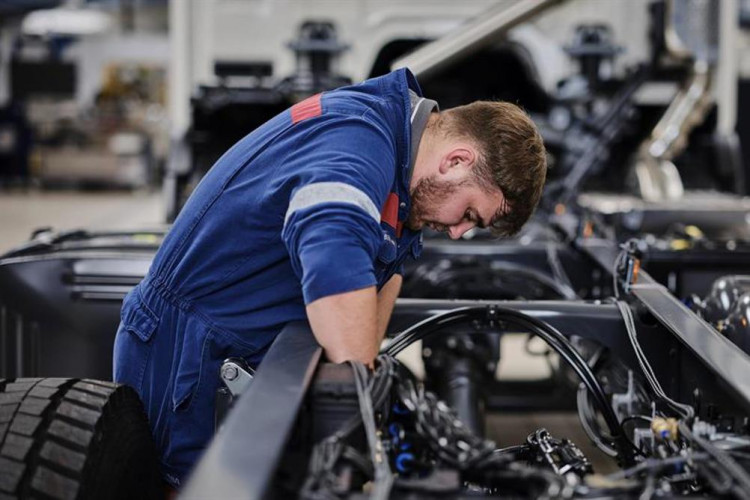 Your weekly job roundup in Shepton Mallet: Open roles include Labourer, Machine Operatives, Class 1 Driver, Maintenance Engineer, and more.