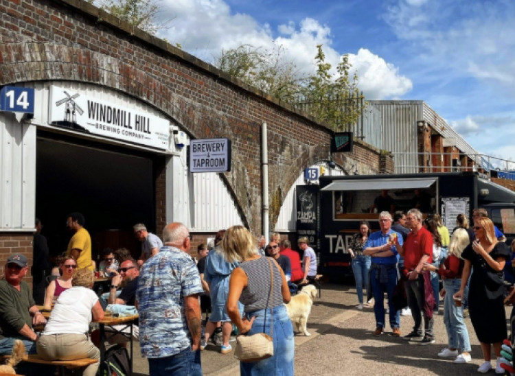 Leamington's Windmill Hill Brewery collaborates with charity Helping Hands for a pub quiz(image via Windmill Hill)