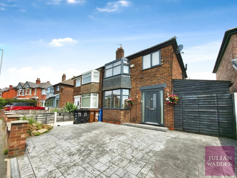Julian Wadden presents their property of the week - this Reddish Road semi-detached with three beds, beautiful interiors, generous rooms, and more (Image - Julian Wadden) Julian Wadden presents their property of the week - this Reddish Road semi-detached with three beds, beautiful interiors, generous rooms, and more (Image - Julian Wadden)