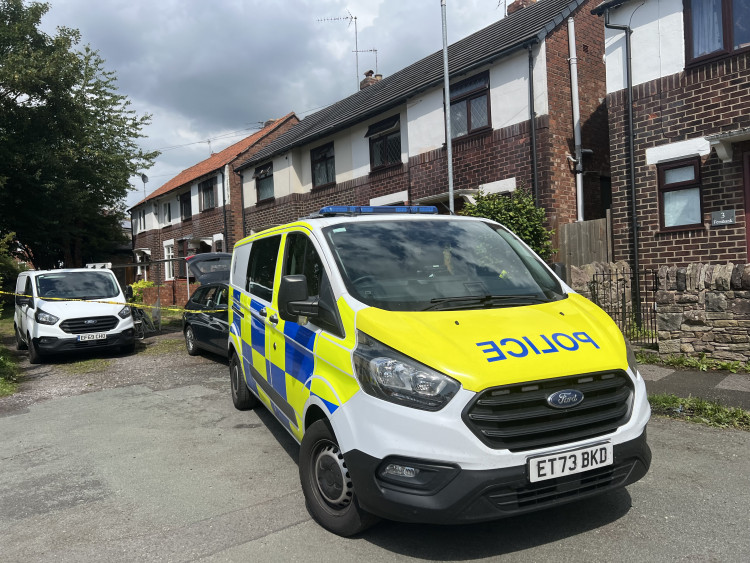 Police are at the scene of a suspected murder in Macclesfield (Credit: Nub News)
