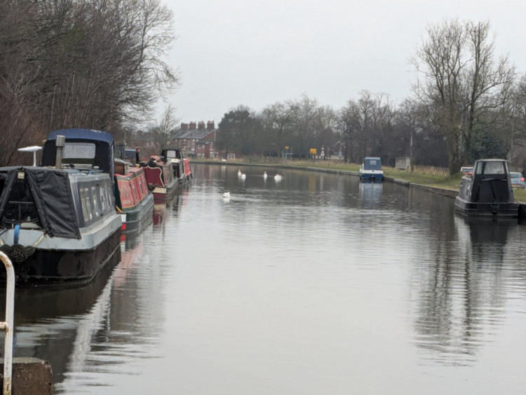 Part of the Trent & Mersey Canal is currently closed due to lack of water. (Photo: Nub News) 