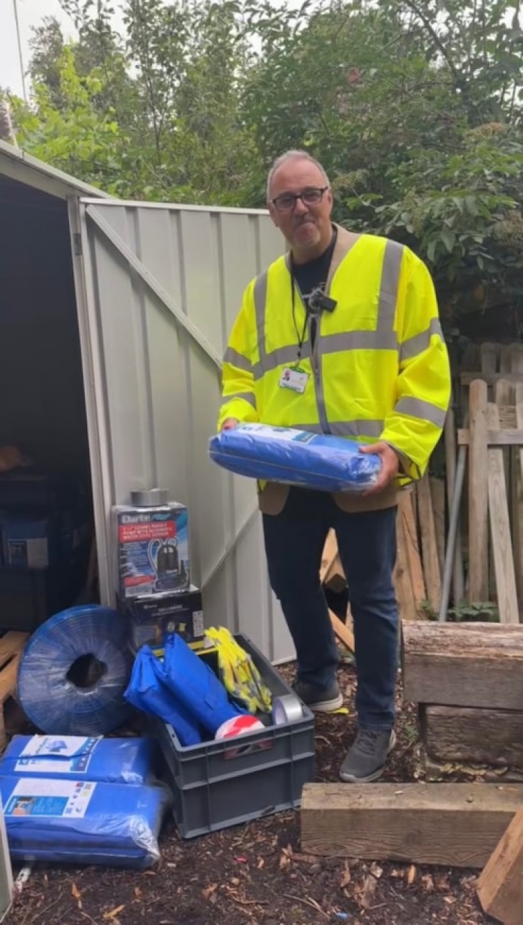 Should Hitchin residents have access to the new kits?