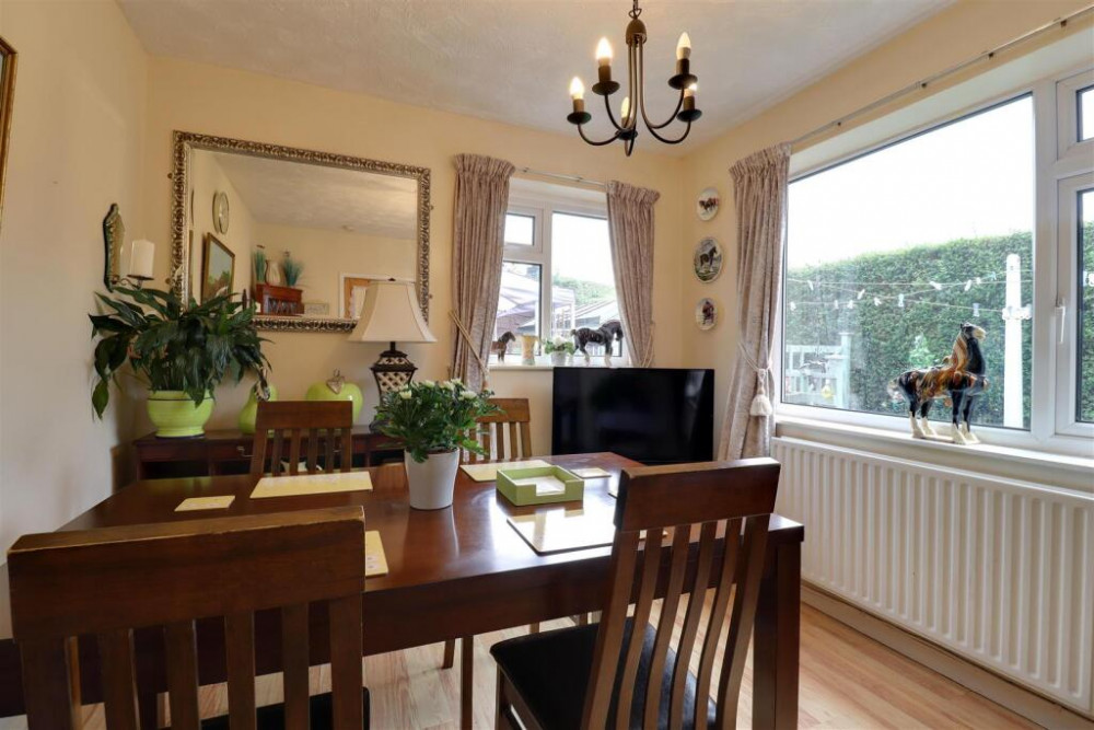 Dining room (Credit: Stephenson Browne)