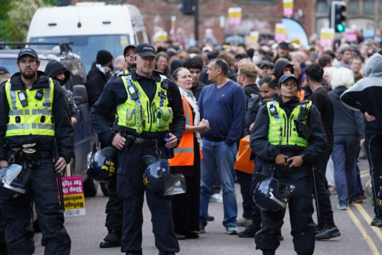 The disorder in Hanley on August 3 2024 saw anti-migrant protesters clash with Muslim counter-protesters throughout the day. (SWNS)