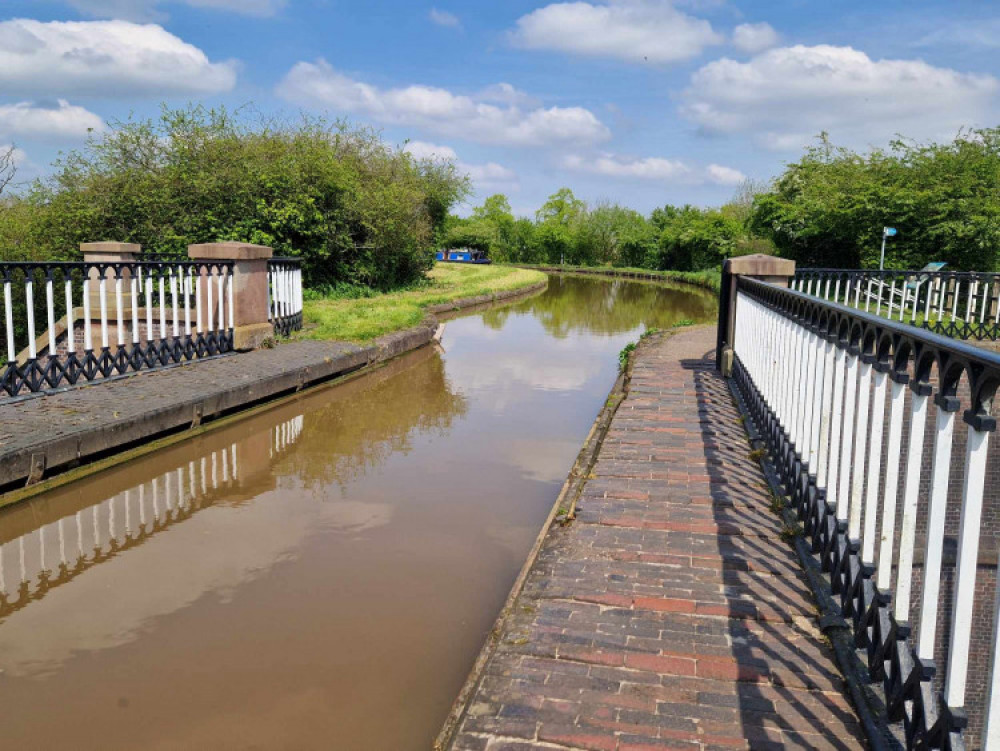 Cheshire Police closed Nantwich Aqueduct and the Shropshire Union Canal through the town, following a welfare concern incident on the morning of Friday 1 August (Nub News). Cheshire Police closed Nantwich Aqueduct and the Shropshire Union Canal through the town, following a welfare concern incident on the morning of Friday 1 August (Nub News).