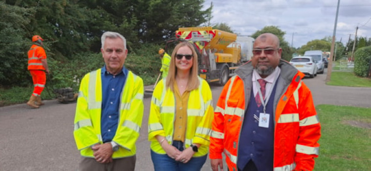 Cllr Victoria Holloway with Alastair Smith, Velocity Customer Relationship Manager (left) and Rayaz Daureeawo, Principal Engineer.