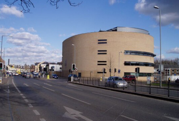 Cambridge Crown Court (@Wikipedia) 