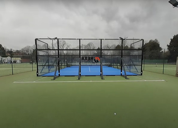 The temporary padel court has been installed on a tennis court (image via WDC)